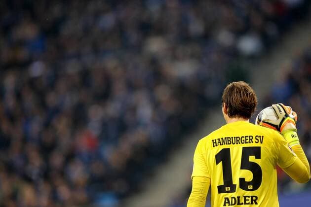 Hamburg, 19. Dezember 2015 - Fußball, 1. Bundesliga 2015 16, Hamburger SV - FC Augsburg: Rene Adler (Hamburger SV, 15) 