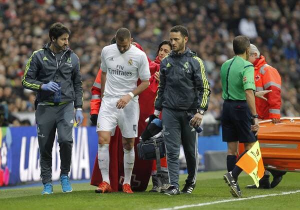 Partido de futbol entre el Real Madrid y Sporting de Gijon del campeonato espanol de Liga 2015 2016 celebrado en el estadio Santiago Bernabeu, en Madrid 17 01 2016. Football match between Real Madrid and Sporting de Gijon of the 2015 2016 Spanish League, held at the Santiago Bernabeu stadium, in Madrid january 17, 2016.  xJosexLuisxCuestax xx