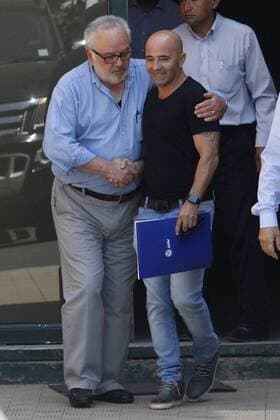Fußball, Jorge Sampaoli hört als Nationaltrainer Chiles auf Santiago, hier mit Arturo Salah. 