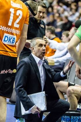 Trainer Roberto Serniotti (BRVolleys Trainer) in der Auszeit GER, Berlin, Volleyball, Europa, CEV, Champions League, Saison 2015 2016, Gruppenphase, 20.01.2016, Max-Schmeling-Halle, Berlin Recycling Volleys - Belogorie Belgorod
