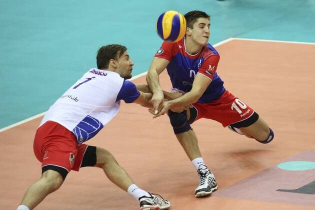 Frankfurt am Main Missverstaendnis bei der Ballannahme zwischen Florian Ringseis (United, 1) und Moritz Reichert (United, 10) Copyright: Roskaritzx Eibner-Pressefoto EP_rrz