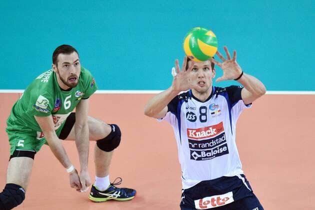 Volleyball, Champions League, Dukla Liberec - Knack Roeselare Men s Volleyball Champions League 5th round group E match, Liberec against Roeselare in Liberec, Czech Republic, January 21, 2016. Matthijs Verhanneman (right) and Stijn Dejonckheere of Roeselare. (CTKxPhoto RadekxPetrasek) CTKPhotoP201601211004501  PER 4