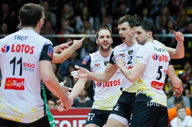 Gdynia, Gdynia Arena 21.01.2016 PLUSLIGA PLPS Lotos Trefl Gdansk vs DHL Modena CEV VOLLEYBALL CHAMPIONS LEAGUE GAME Lotos Trefl Gdansk vs DHL Modena NZ jubel celebration , team druzyna , milosz hebda , wojciech grzyb , marco falaschi , -  20160121_IG_0626_908_FIG