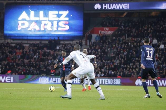 Fußball, Paris Saint Germain - Angers SCO Serge Aurier (psg), Mohamed YATTARA (Angers SCO), Angel Di Maria (psg), FOOTBALL : Paris st Germain vs Angers SCO - Ligue 1 - 23 01 2016 StephaneAllaman 