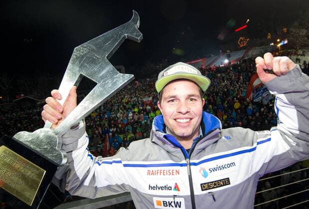 Kitzbuehel 23.01.2016, Streif, Kitzbuehel, AUT, FIS Weltcup Ski Alpin, Kitzbuehel, Abfahrt, Herren, Siegerehrung, im Bild Beat Feuz (SUI, 2. Platz) 2nd placed Beat Feuz of Switzerland during award winner ceremony for the men s Downhill Race of Kitzbuehel FIS Ski Alpine World Cup at the Streif in Kitzbuehel, Austria on 2016 01 23. EX_JFK