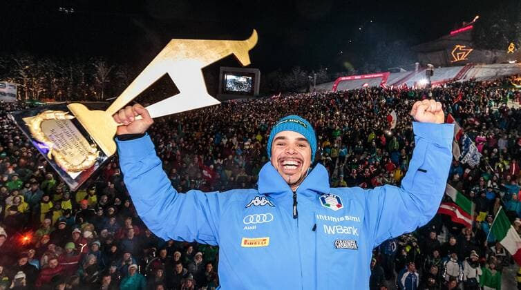 Kitzbuehel 23.01.2016, Streif, Kitzbuehel, AUT, FIS Weltcup Ski Alpin, Kitzbuehel, Abfahrt, Herren, Siegerehrung, im Bild Sieger Peter Fill (ITA) Winner Peter Fill of Italy during award winner ceremony for the men s Downhill Race of Kitzbuehel FIS Ski Alpine World Cup at the Streif in Kitzbuehel, Austria on 2016 01 23. EX_JFK