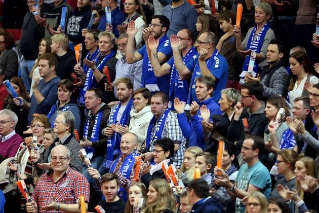 Stuttgart Volleyball Allianz MTV Stuttgart vs. VT Aurubis Hamburg, Feature volle Zuschauerränge