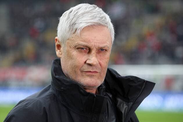 Trainer Armin VEH (F) Fussball 1. Bundesliga, 18. Spieltag, Eintracht Frankfurt (F) - VfL Wolfsburg (WOB) 3:2 , am 24.01.2016 in Frankfurt Deutschland.