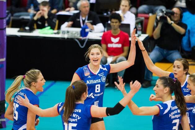 Volleyball, Damen Champions League, MTV Stuttgart - Azerrail Baku Stuttgart Jubel Nichole Lindow (15 Stuttgart), Michaela Mlejnkova (16 Stuttgart), Kaja Grobelna (8 Stuttgart), Micheli Tomazela Pissinato (3 Stuttgart) und Valerie Nichol (4 Stuttgart); Copyright: Wuechner Eibner-Pressefoto EP_NWR