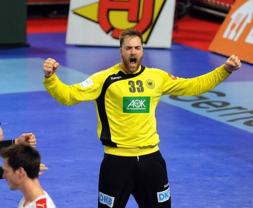 Wroclaw (POL), Centennial Hall Breslau (Polen), Jahrhunderthalle, 27.1.2016 EURO 2016, Handball-Europameister, Männer, Hauptrunde Deutschland vs Dänemark Kurz vor Spielende, es jubelt Andreas WOLFF, GER Foto- und alle