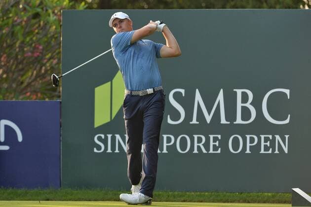 (160128) -- SINGAPORE, Jan. 28, 2016 -- Jordan Spieth of the United States competes during the SMBC Singapore Open held at Singapore s Sentosa Golf Club Serapong course, Jan. 28, 2016. The SMBC Singapore Open is being held at Singapore s Sentosa Golf Club from Jan. 28 to Jan. 31. ) (SP)SINGAPORE-GOLF-SMBC SINGAPORE OPEN ThenxChihxWey 