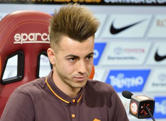 Fußball, Stephan El Shaarawy wird als Neuzugang des AS Rom präsentiert Jan. 28, 2016 - Rome, Italy - Stephan El Shaarawy during his official presentation as AS Roma s new forward, Trigoria, Rome, Italy on January 28, 2015. AS Roma presents the player Stephan El Shaarawy  - ZUMAn230