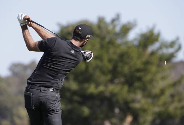 January 29, 2016: Dustin Johnson tees off on the 8th hole of the North Course during the second round of the Farmers Insurance Open at Torrey Pines Golf Course in San Diego, California. PGA Golf Herren 2016: Farmers Insurance Open JAN 29 - ZUMAc04_