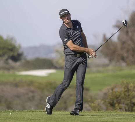 January 29, 2016: Dustin Johnson tees off on the 9th hole of the North Course during the second round of the Farmers Insurance Open at Torrey Pines Golf Course in San Diego, California. PGA Golf Herren 2016: Farmers Insurance Open JAN 29 - ZUMAc04_