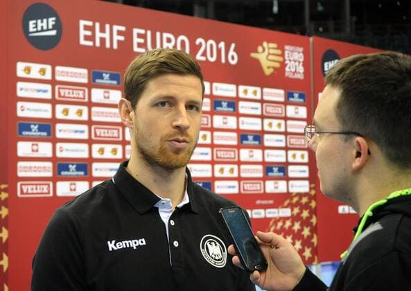 Bilder des Tages - Sport Krakau Krakow, 30.1.2016 (Polen), TAURON Arena Krakow Arena, 30.1.2016 EURO 2016, Handball-Europameister, Medientermin mit der Mannschaft aus Deutschland, Norwegen, Spanien und Kroatien Martin STROBEL, GER Foto- und alle