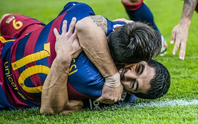 Bilder des Tages - Sport Jan. 30, 2016 - Barcelona, Catalonia, Spain - FC Barcelona Barca forward SUAREZ celebrates his goal with NEYMAR JR. during the BBVA league match against Athletic Club at the Camp Nou stadium in Barcelona FC Barcelona v Atletico Madrid - Liga BBVA - ZUMAo105