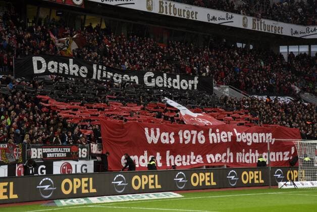 Bayer 04 Leverkusen - Hannover 96 30.01.2016 Bayer Fanblock mit Transparent Danke Jürgen Gelsdorf HM