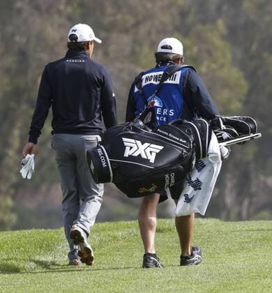 January 30, 2016: PXG golfer, Charles Howell III, walks with his caddie up the 13th fairway of the South Course during the third round of the Farmers Insurance Open at Torrey Pines Golf Course in San Diego, California. PGA Golf Herren 2016: Farmers Insurance Open JAN 30 - ZUMAc04_