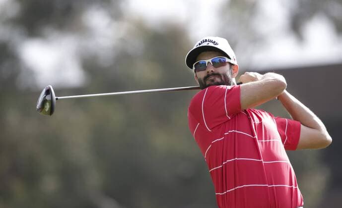 January 30, 2016: Adam Hadwin tees off on the 14th hole of the South Course during the third round of the Farmers Insurance Open at Torrey Pines Golf Course in San Diego, California. PGA Golf Herren 2016: Farmers Insurance Open JAN 30 - ZUMAc04_