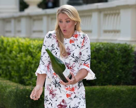 Angelique Kerber mit Pokal im Government House, Australian Open 2016 Tennis - Australian Open 2016 - Grand Slam ITF ATP Tennis Herren WTA Tennis Damen - Melbourne Park - Melbourne - Victoria - Australia - 31 January 2016.