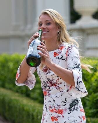 Angelique Kerber mit Pokal im Government House, Australian Open 2016 Tennis - Australian Open 2016 - Grand Slam ITF ATP Tennis Herren WTA Tennis Damen - Melbourne Park - Melbourne - Victoria - Australia - 31 January 2016.