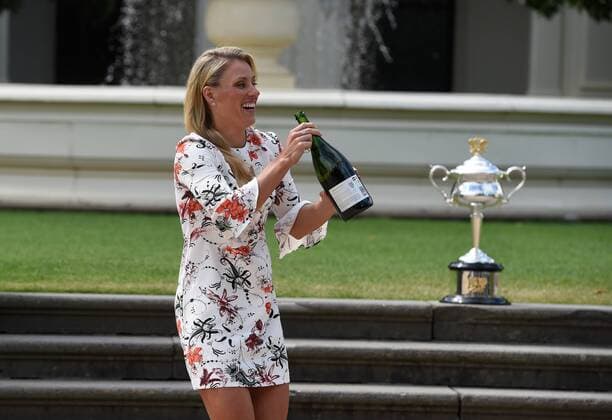 Tennis: Angelique Kerber beim Sieger fotoshooting am Sonntagvormittag vor dem Government House in Melbourne