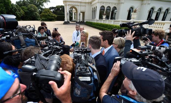Tennis: Angelique Kerber beim Sieger fotoshooting am Sonntagvormittag vor dem Government House in Melbourne
