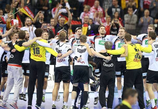 Krakau , 31.01.2016 2016 EM Handball 2016 Länderspiel Nationalmannschaft Finale Krakau FINAL Germany vs Spain - - CELEBRATION GERMANY FOT MICHALxSTAWOWIAK FOKUSMEDIA NEWSPIX.PL Krakau , 31.01.2016 HANDBALL MEN S EHF EURO 2016 POLAND 1RD PLACE GAME FINAL GERMANY - SPAIN - CELEBRATION GERMANY FOT MICHALxSTAWOWIAK FOKUSMEDIA NEWSPIX.PL --- Newspix.pl POLAND AND FRANCE OUT!!!  160131MIS178