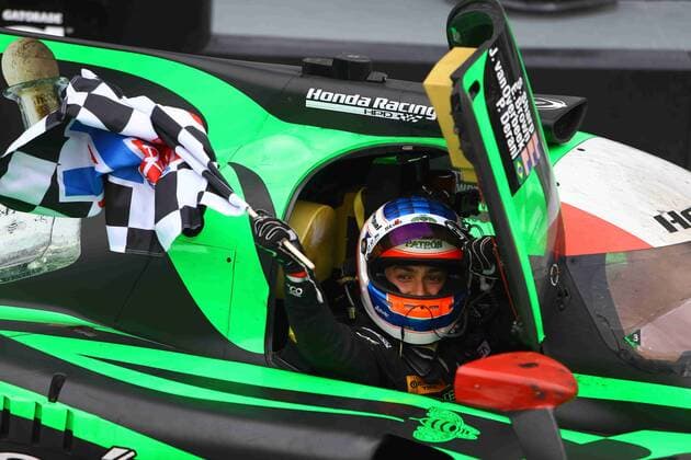 Motorsport, 24 Stunden-Rennen in Daytona Beach, Siegerehrung 2 TEQUILA PATRON ESM (USA) LIGIER JS P2 LMP2 LUIS FELIPE DERANI (BRA) - OVERALL WINNERS and PROTOTYPE CATEGORY WINNER - Motorsport - 24H Daytona - WeatherTech SportsCar Championship - 31 01 2016 VisionSport 