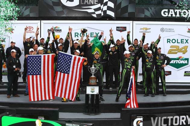 Motorsport, 24 Stunden-Rennen in Daytona Beach, Siegerehrung 2 TEQUILA PATRON ESM (USA) LIGIER JS P2 LMP2 SCOTT SHARP (USA) ED BROWN (USA) JOHANNES VAN OVERBEEk (USA) LUIS FELIPE DERANI (BRA) - OVERALL WINNERS and PROTOTYPE CATEGORY WINNER - Motorsport - 24H Daytona - WeatherTech SportsCar Championship - 31 01 2016 VisionSport 