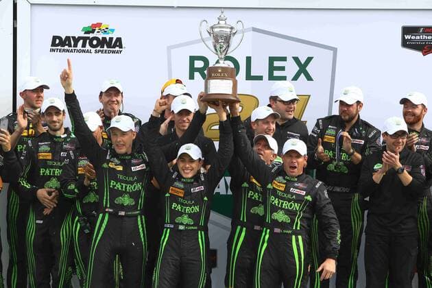 Motorsport, 24 Stunden-Rennen in Daytona Beach, Siegerehrung 2 TEQUILA PATRON ESM (USA) LIGIER JS P2 LMP2 SCOTT SHARP (USA) ED BROWN (USA) JOHANNES VAN OVERBEEk (USA) LUIS FELIPE DERANI (BRA) - OVERALL WINNERS and PROTOTYPE CATEGORY WINNER - Motorsport - 24H Daytona - WeatherTech SportsCar Championship - 31 01 2016 VisionSport 