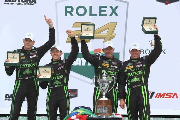 Motorsport, 24 Stunden-Rennen in Daytona Beach, Siegerehrung 2 TEQUILA PATRON ESM (USA) LIGIER JS P2 LMP2 SCOTT SHARP (USA) ED BROWN (USA) JOHANNES VAN OVERBEEk (USA) LUIS FELIPE DERANI (BRA) - OVERALL WINNERS and PROTOTYPE CATEGORY WINNER - Motorsport - 24H Daytona - WeatherTech SportsCar Championship - 31 01 2016 VisionSport 
