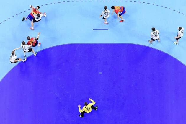 31.01.2016 KRAKOW , TAURON ARENA UL. LEMA 7, EUROPEAN HANDBALL CHAMPIONSHIP MEN S, EM NATIONALTEAM, FINAL GAME GERMANY - SPAIN: RAUL ENTRERRIOS , RUNE DAHMKE , STEFFEN FÄTH , JULEN AGUINAGALDE , MARTIN STROBEL , ALEX DUJSHEBAEV , ANDREAS WOLFF , ( DECKENKAMERA - REMOTE CAMERA ) FRANCExOUT!  20160131CSMS0072