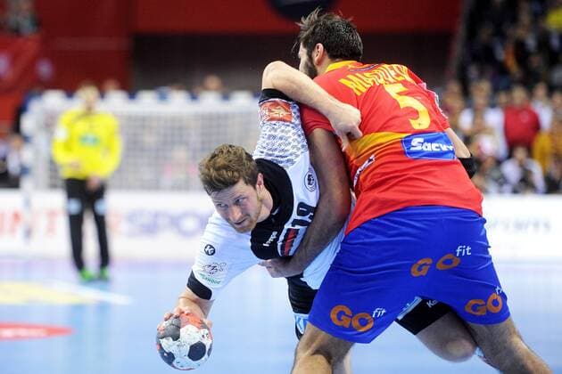 31.01.2016 KRAKOW , TAURON ARENA UL. LEMA 7, EUROPEAN HANDBALL CHAMPIONSHIP MEN S, EM NATIONALTEAM, FINAL GAME GERMANY - SPAIN: MARTIN STROBEL (L), JORGE MAQUEDA (P) FRANCExOUT!  20160131CSMS0075