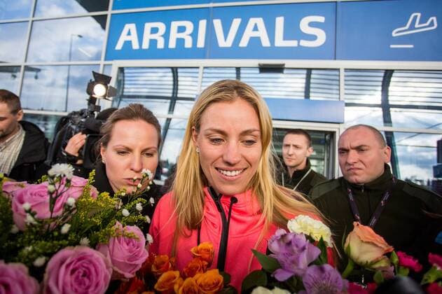 Tennis, Angelique Kerber Ankunft am Flughafen Posen 2016.02.01 Tennis, Ankunft der Australian Open Siegerin ANGELIQUE KERBER in Posen  20160201_PF_PJ010