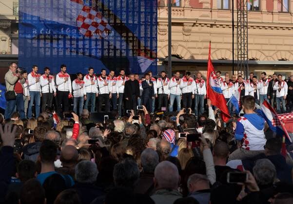 Handball celebration at main square - Zagreb, Croatia 02.01.2016., Zagreb, Croatia - A formal reception of handball players at the Ban Jelacic Square after winning the bronze medal at the European Championship EM Europameisterschaft in Poland.  MarkoxLukunic PIXSELL