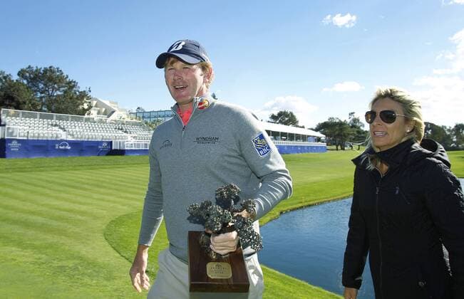 Golf, Brandt Snedeker gewinnt Farmers Insurance Open in San Diego Feb. 1, 2016 - San Diego, CA, USA - SAN DIEGO, CA -FEB 1, 2015 - Brandt Snedeker, who didn t play on Monday, won the Farmers Insurance Open. Snedeker finished before a weather delay on Sunday with a 6 under, shown here with his wife Mandy. Brandt Snedeker, who didn t play on Monday, won the Farmers Insurance Open. Snedeker finished before a weather delay on Sunday with a 6 under, shown here with his wife Mandy. - ZUMAs44_