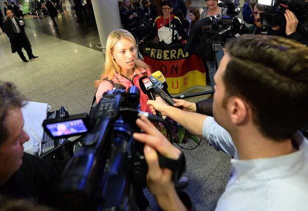 01.02.2016, xjhx, Tennis, Angelique Kerber ankunft am Frankfurter Flughafen, emspor