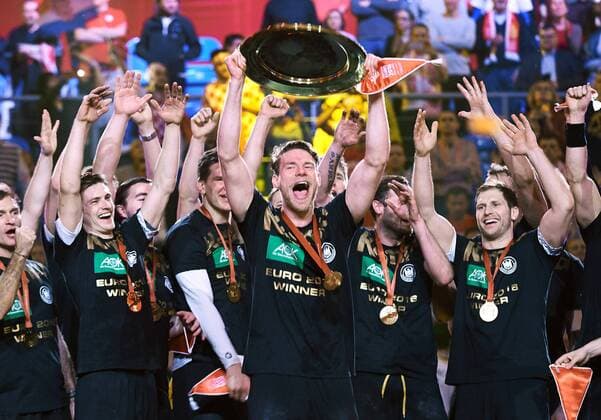 REICHMANN Tobias Team Deutschland Europameister bei der Siegeehrung Handball Europameisterschaften 2016 in Polen Finale in Krakow Deutschland-Spanien am 31. Januar 2016 
