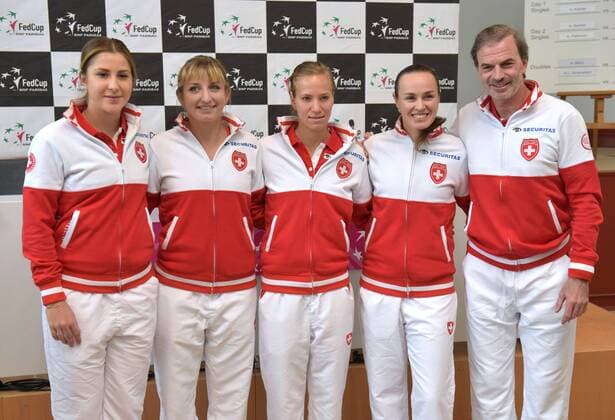 Leipzig Belinda Bencic (SUI), Timea Bacsinszky (SUI), Viktorija Golubic (SUI), Martina Hingis (SUI), Fed Cup SUI Teamchef Heinz Günthardt Guenthardt (l-r) bei der Auslosung der Paarungen der Fed Cup Spiele in Leipzig zwischen Tennis Porsche Team Deutschland und Securitas Team Schweiz in Leipzig 05.02.2016 Copyright: Modlax Eibner-Pressefoto EP_cma