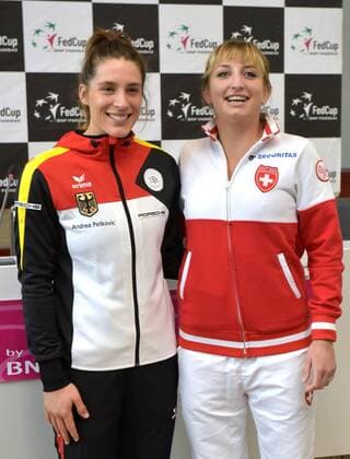 Leipzig Andrea Petkovic (GER) und Timea Bacsinszky (SUI) bei der Auslosung der Paarungen der Fed Cup Spiele in Leipzig zwischen Tennis Porsche Team Deutschland und Securitas Team Schweiz in Leipzig 05.02.2016 Copyright: Modlax Eibner-Pressefoto EP_cma