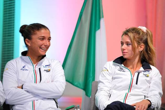 Sara Errani (ITA) Camila Giorgi (ITA) TENNIS : Fed Cup - FRA vs ITA - 05 02 16 TennisMagazine Panoramic 