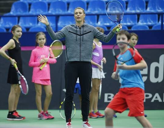 Fed cup 2016 RUS-NED. Sharapova held a master class for young tennis players.