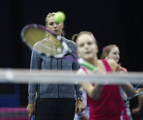 Fed cup 2016 RUS-NED. Sharapova held a master class for young tennis players.