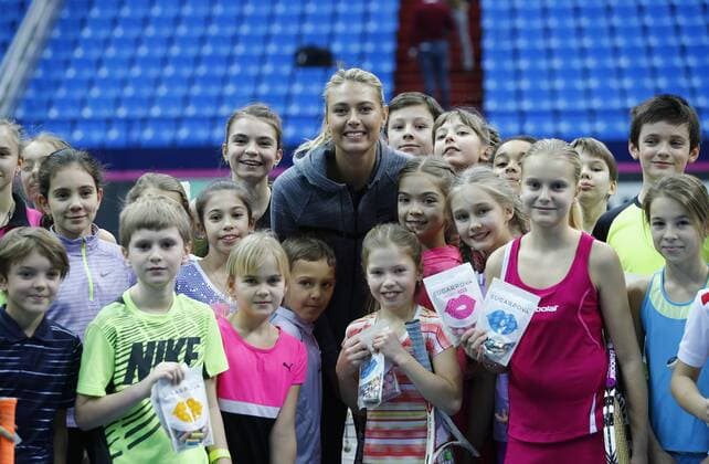 Fed cup 2016 RUS-NED. Sharapova held a master class for young tennis players.