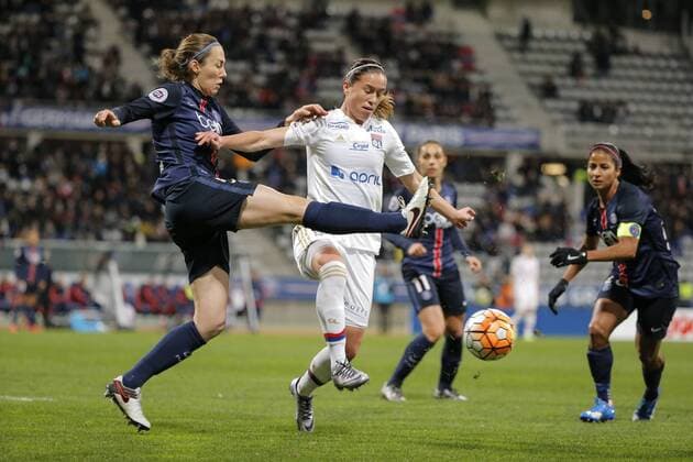 Camille ABILY (Olympique Lyonnais), Delannoy Sabrina (PSG women) FOOTBALL : PSG vs Olympique Lyonnais - Women - Championnat de France - 05 02 2016 StephaneAllaman 