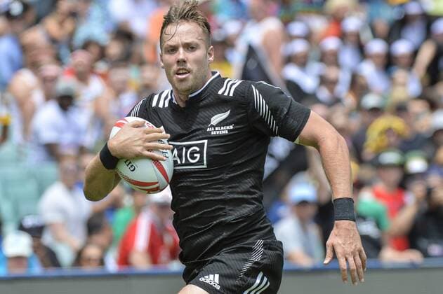 Rugby, HSBC Sevens World Series, Neuseeland - Kanada 06.02.2016. Sydney, Australia. HSBC World Rugby Sevens Sydney day 1. New Zealand versus Canada. Kiwi captain Tim Mikkelson scores a try. New Zealand won 27-12. xNigelxOwenx  ActionPlus11704500