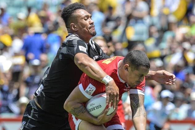 Rugby, HSBC Sevens World Series, Neuseeland - Kanada 06.02.2016. Sydney, Australia. HSBC World Rugby Sevens Sydney day 1. New Zealand versus Canada. Kiwi Ardie Savea in action. New Zealand won 27-12. xNigelxOwenx  ActionPlus11704483