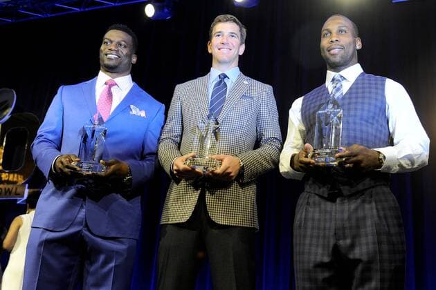 Friday, February 5, 2016: Benjamin Watson, Eli Manning and Anquan Bolden, (L to R) are presented as finalists for the Walter Payton Man of the Year award, at the Moscone Center in San Francisco, California during the National Football League week long opening celebrations for Super Bowl 50 between the Carolina Panthers and the Denver Broncos. NFL American Football Herren USA 2016: Super Bowl 50 FEB 03 - ZUMAc04_