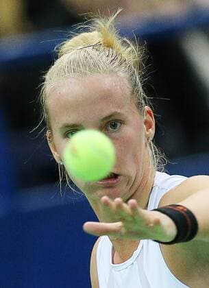 Tennis, FedCup, Russland - Niederlande MOSCOW, RUSSIA. FEBRUARY 6, 2016. Richel Hogenkamp of the Netherlands in action in her 2016 Fed Cup World Group 1st Round tennis match against Svetlana Kuznetsova of Russia at Olympic Stadium. Sergei Bobylev TASS  TS016ACA